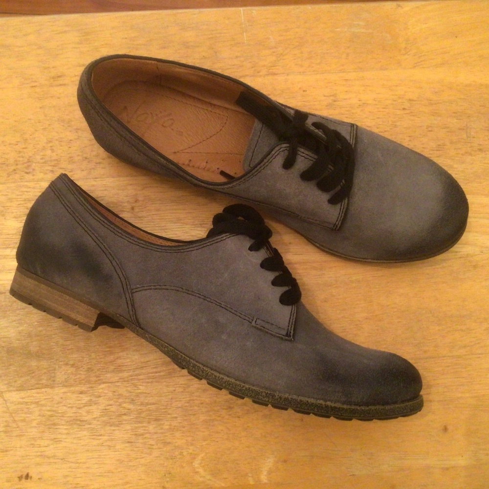 NWOT NAYA Gray Lace-up Women’s Shoes Sz8